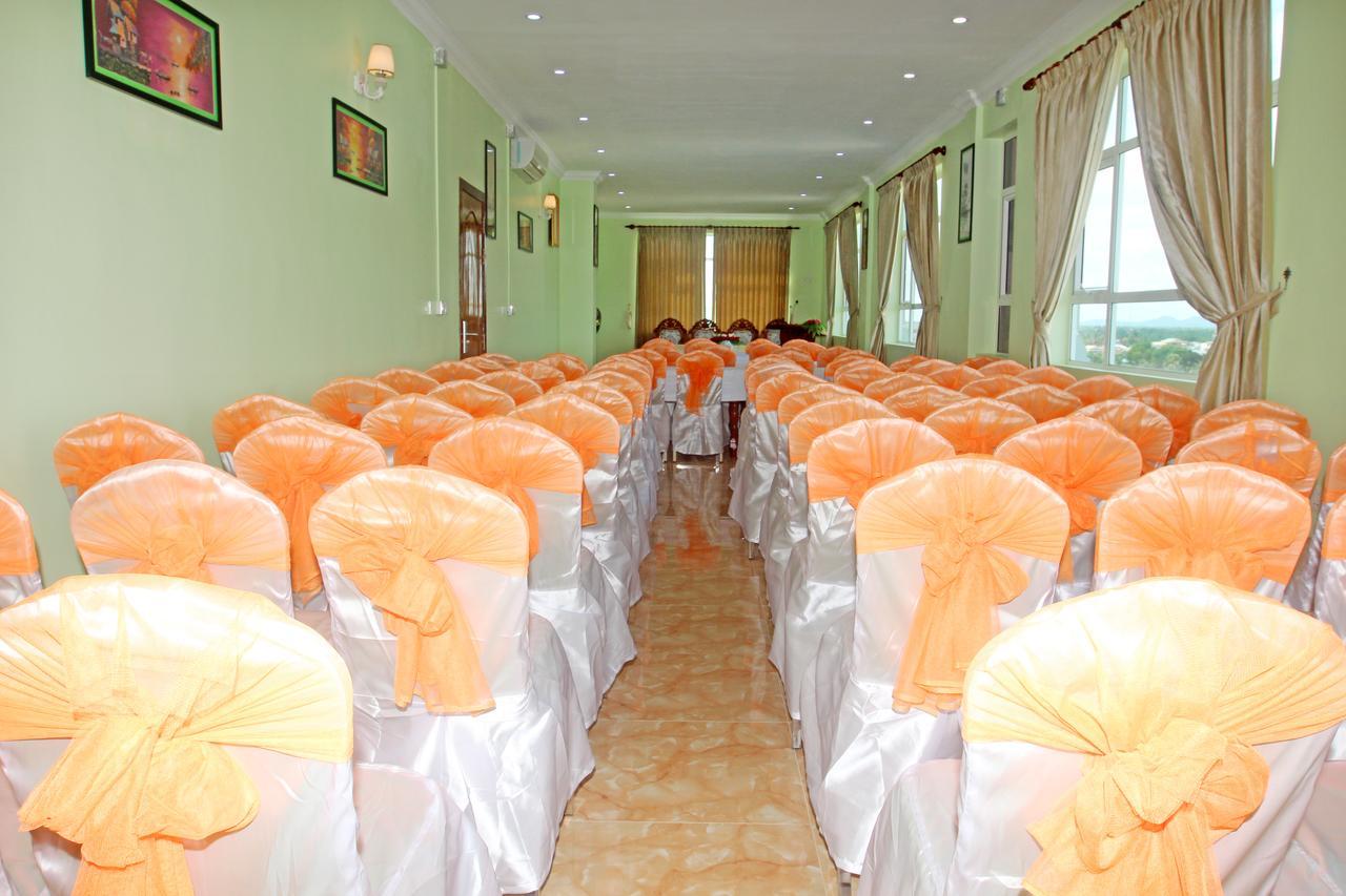 Jasmine Hotel& Sky Bar Battambang Extérieur photo