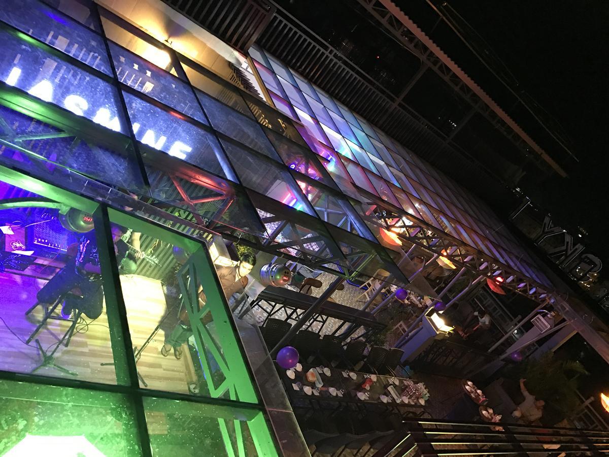 Jasmine Hotel& Sky Bar Battambang Extérieur photo
