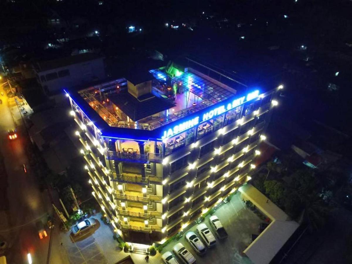 Jasmine Hotel& Sky Bar Battambang Extérieur photo