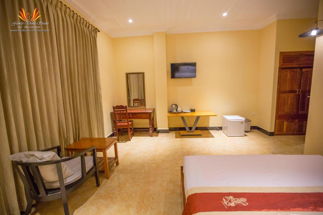 Jasmine Hotel& Sky Bar Battambang Extérieur photo