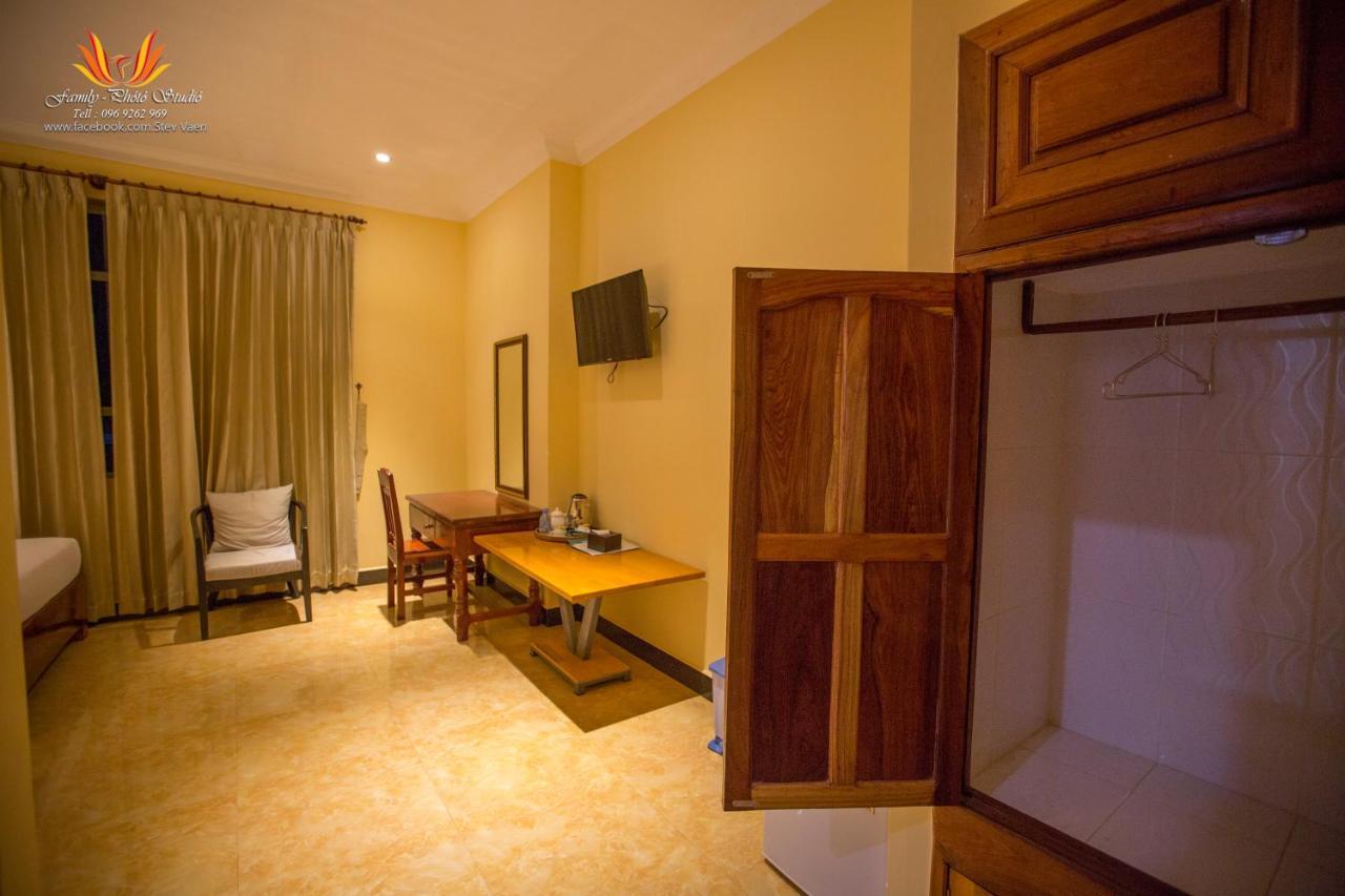 Jasmine Hotel& Sky Bar Battambang Extérieur photo